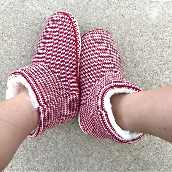 Torrid Red White Striped Knit Christmas Slippers - Picture 4 of 8